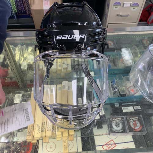 **PRICE NEGOTIABLE {BUY WITH OR WITHOUT BUBBLE): Black New Medium Bauer Re-Akt 75 Helmet