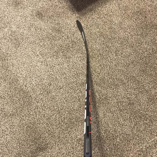 Senior Right Handed Vapor FlyLite  Hockey Stick