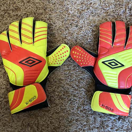 Soccer Goalie Gloves Size 7 Youth Umbro X-500
