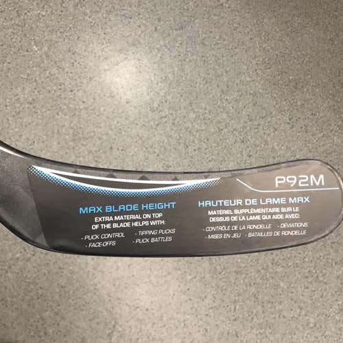 Senior Left Hand Vapor FlyLite Mid Pattern Pro Stock Hockey Stick