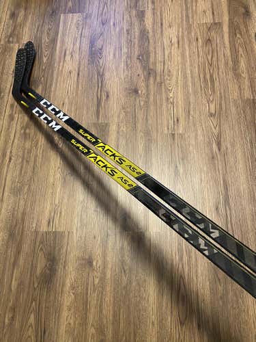2 pack - CCM Super Tacks AS2 Pro RH 85 Flex P28