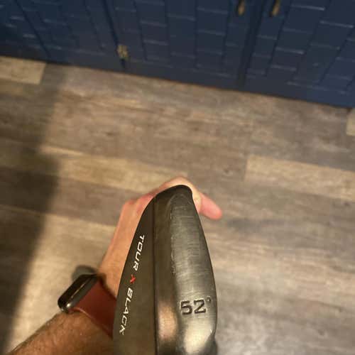Used Left Hand 52 Degree Wedge