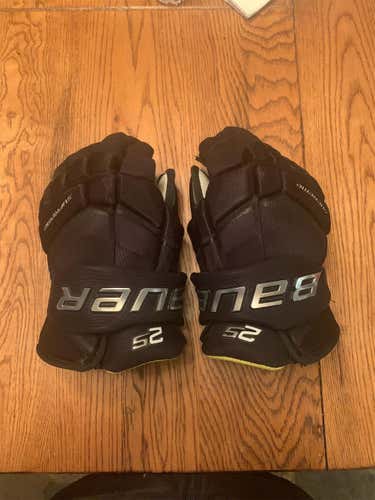 Black Senior Bauer Supreme 2S 13"  Gloves
