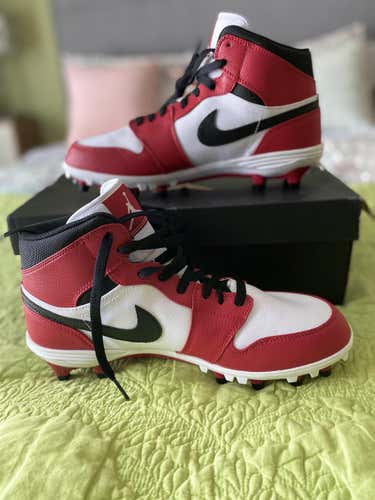 Nike Jordan 1 TD Mid Cut Football Cleats - White/Red/Black SIZE 10 AR5604-106