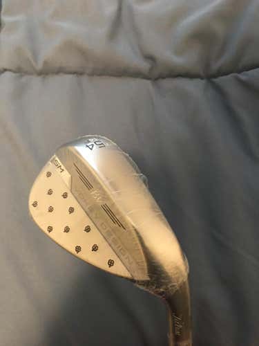New Titleist Right Handed Vokey SM8 Wedge