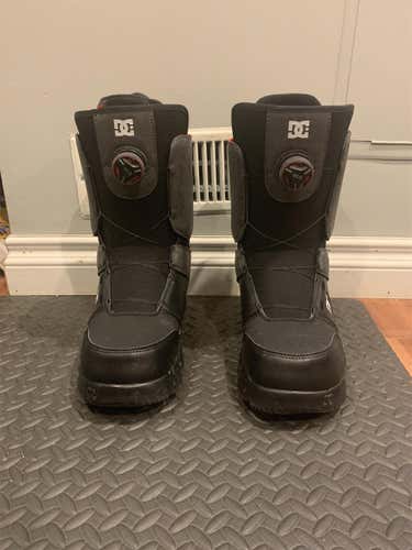 Men's Size 10 (Women's 11) DC Scout Medium Flex Snowboard Boots