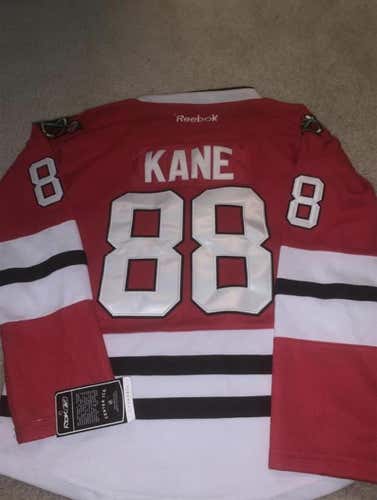 Patrick Kane Youth XL Reebok Jersey