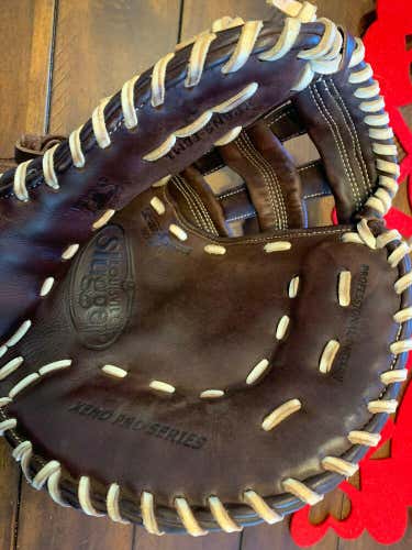 Louisville Slugger Xeno Pro 13” XPBN5-1200 Leather Fastpitch Glove RHT Broken In