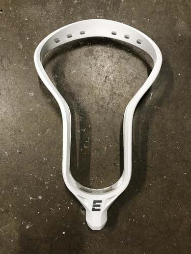 Epoch Unstrung Sequel Head - White Attack & Midfield