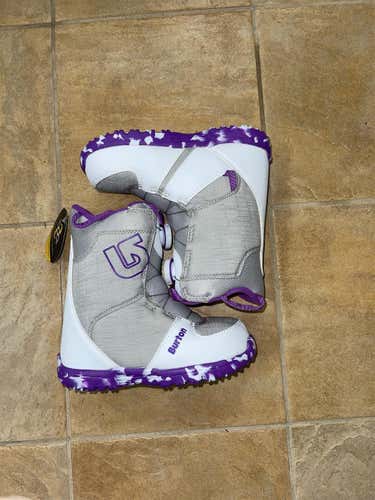 Kid's  Burton Snowboard Boots Size 3k