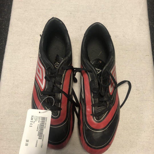 Used Umbro Senior 6.5 Cleat Soccer Outdoor Cleats