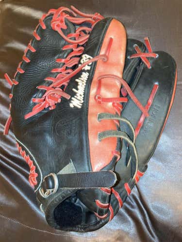 Black High School/College Outfield 12.75" Baseball Glove