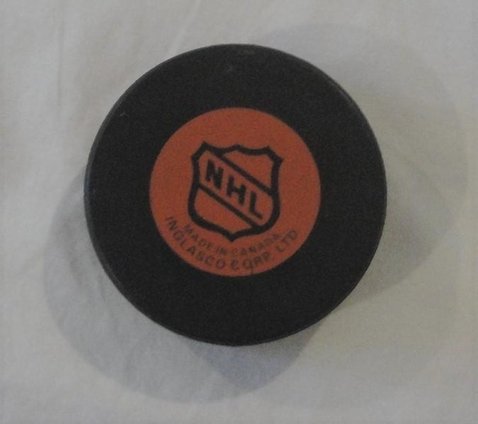 Hartford Whalers Vintage Hockey Logo Official NHL Hockey Puck
