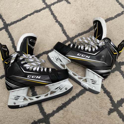 Senior CCM Tacks 9090 Regular Width  Size 10 Hockey Skates