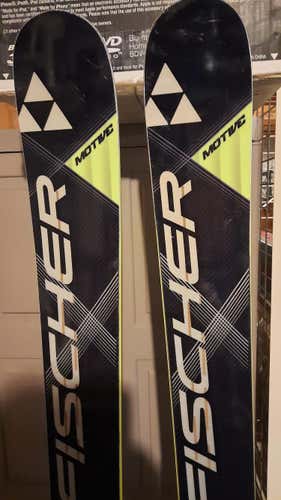 Fischer Motive 95 TI Skis With Bindings Max Din 13