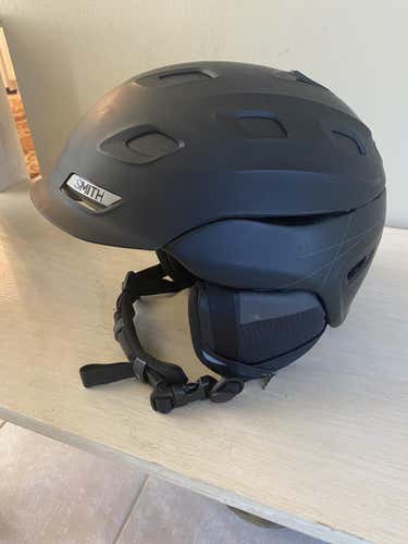 Black Used Men's Large Smith Vantage Helmet