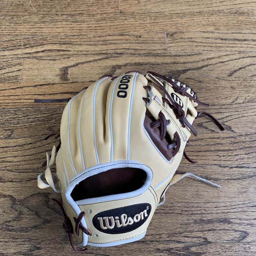 Adult Infield A2000 11.5" Baseball Glove