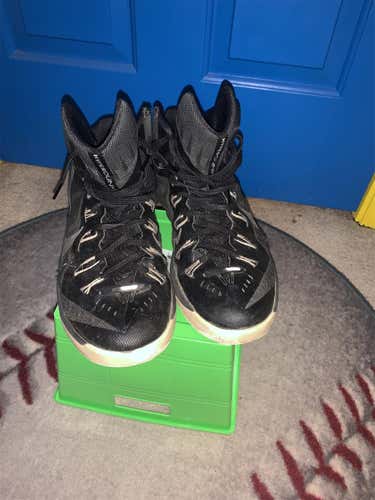 2014 Nike Hyperdunks Size 13