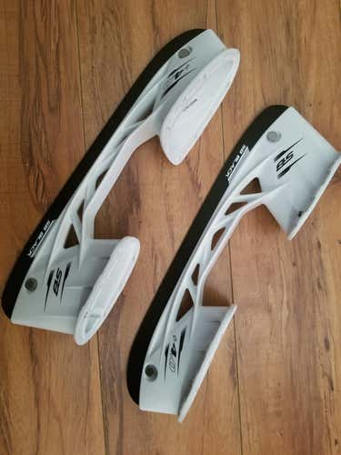 CCM SB 4.0 263mm Holders and SB Black