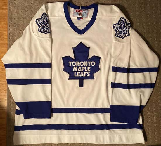 Vintage Toronto Maple Leafs Adult XXL CCM Jersey