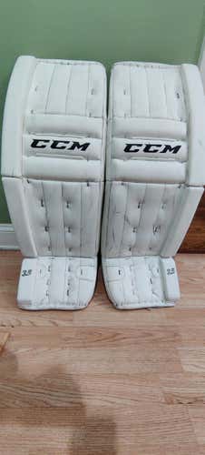 White Used Senior 34"+2 CCM Extreme Flex E3.9 Goalie Leg Pads