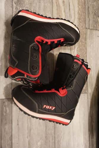 Used Women's Size 10 Roxy Snowboard Boots