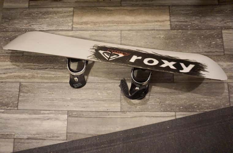 Used Women's Roxy Snowboard With Bindings