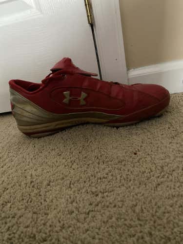 UNDER ARMOUR Size 12 Metal Baseball Cleats Red & White 1248197-611