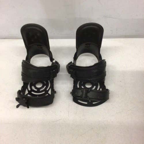 Used Slim Bindings S M Snowboard Boys Bindings