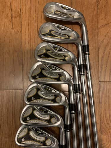 Used Men's TaylorMade Right Handed R7 Iron Set Regular Flex Steel Shaft