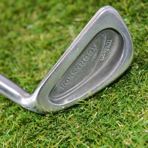 Wilson 	Aggressor 	9 Iron 	Right Handed 	34.5"	Steel 	Stiff	New Grip