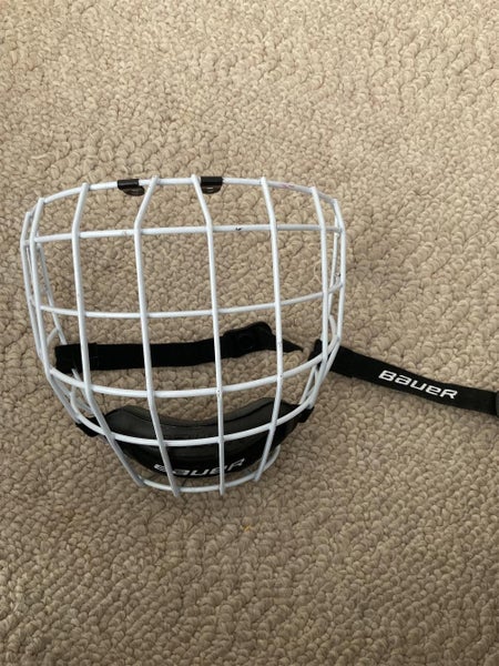 Used Medium Bauer Full Cage