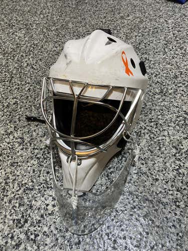 White Used Senior CCM 9000 Goalie Mask SM