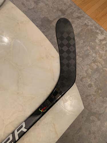Junior Left Hand Vapor FlyLite Toe Pattern  Hockey Stick