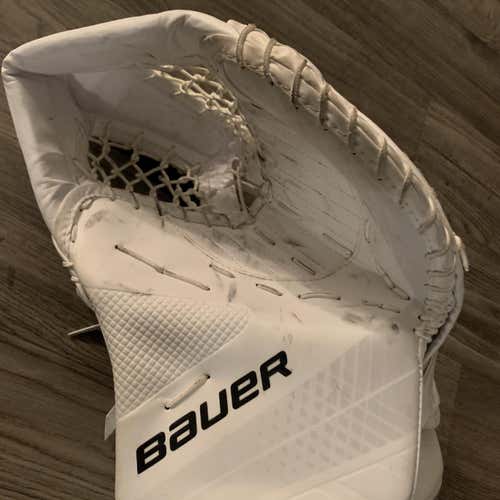 Bauer 1X INT Goalie Glove