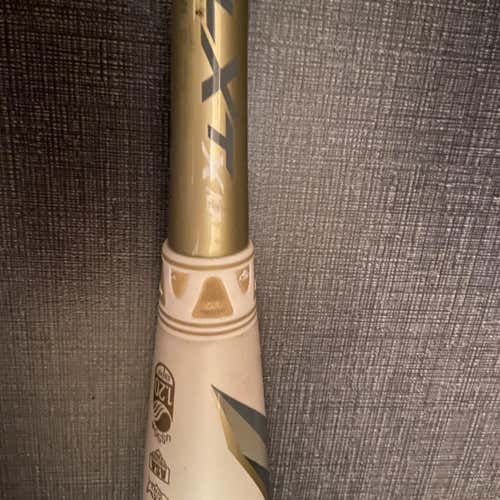 Gold Kid Pitch (9YO-13YO) 2019 Composite LXT (-11) 18 oz 29" Bat