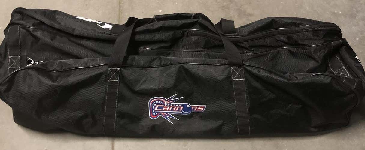 Used Boston Cannons Warrior game bag