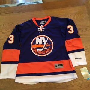 Blue Women's New York Islanders  New with tags Adult Large Reebok Jersey