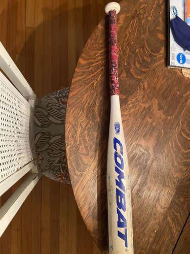 Used Kid Pitch (9YO-13YO) USSSA Certified Combat Maxum Bat (-10) 19 oz 29"
