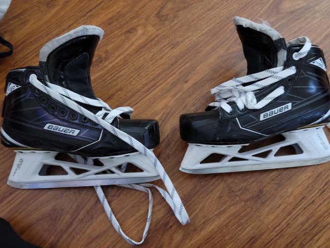 Used Senior Bauer Supreme S190 Hockey Goalie Skates Regular Width Size 5.5