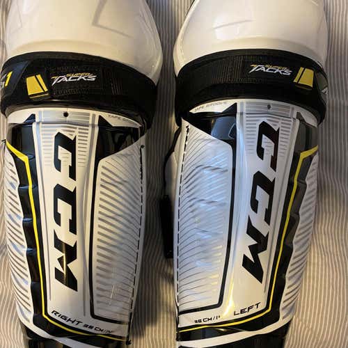 Senior CCM Tacks Shin Pads
