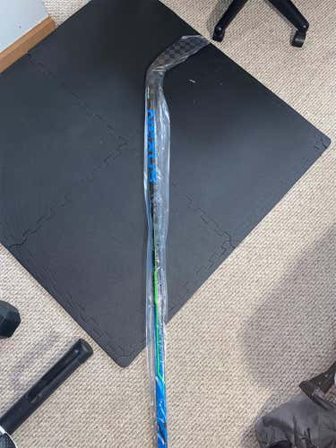 Senior Left Hand Nexus Geo  Hockey Stick