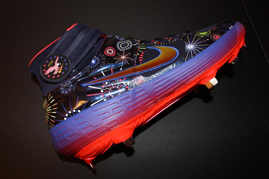 Brand New Nike Huarache Cleats 4th of July Limited Edition Size 11.5