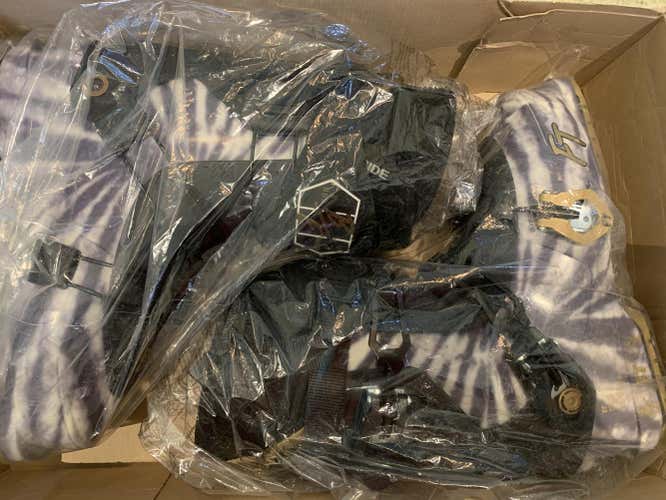 Full Tilt B&E LTD Ski Boots, Size 29.5, Brand new in box.