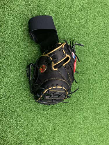 Lightly Used Yadi Model Rawlings Heart Of The Hide With Wristguard