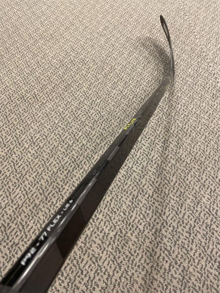 Senior Right Handed Vapor FlyLite P92 77 Flex Shadow Series  Stick