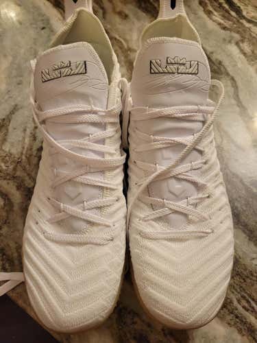 Nike Air Zoom LeBron 16 Off White