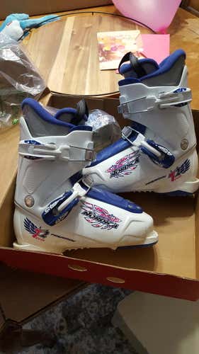 Used Kid's Nordica All Mountain Firearrow Team 2 Ski Boots