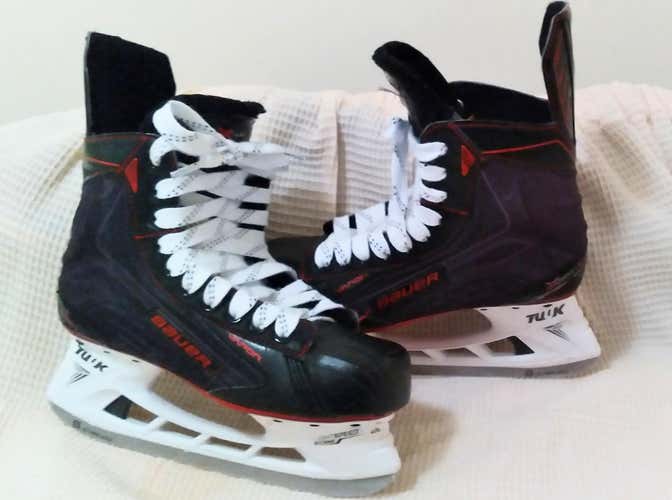 Senior Bauer Vapor X500 Hockey Skates Size 7 (D)