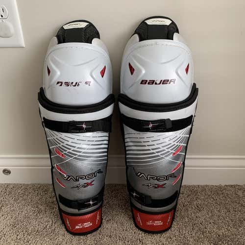 Senior Bauer Vapor APX  Shin Pads